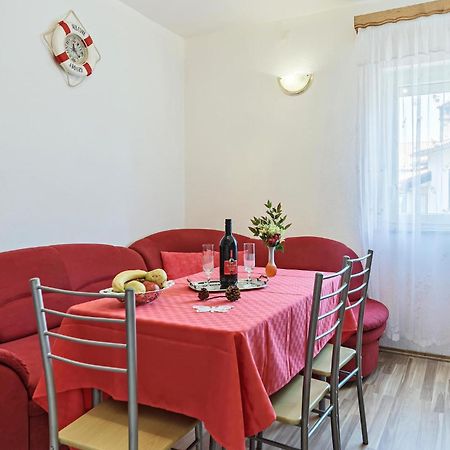 2 Bedroom Lovely Apartment In Labin 라빈 외부 사진
