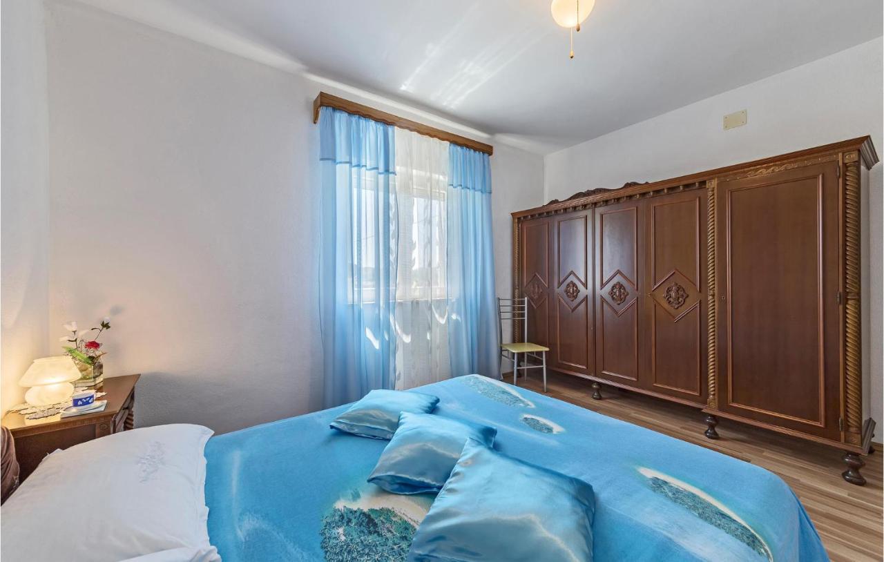 2 Bedroom Lovely Apartment In Labin 라빈 외부 사진