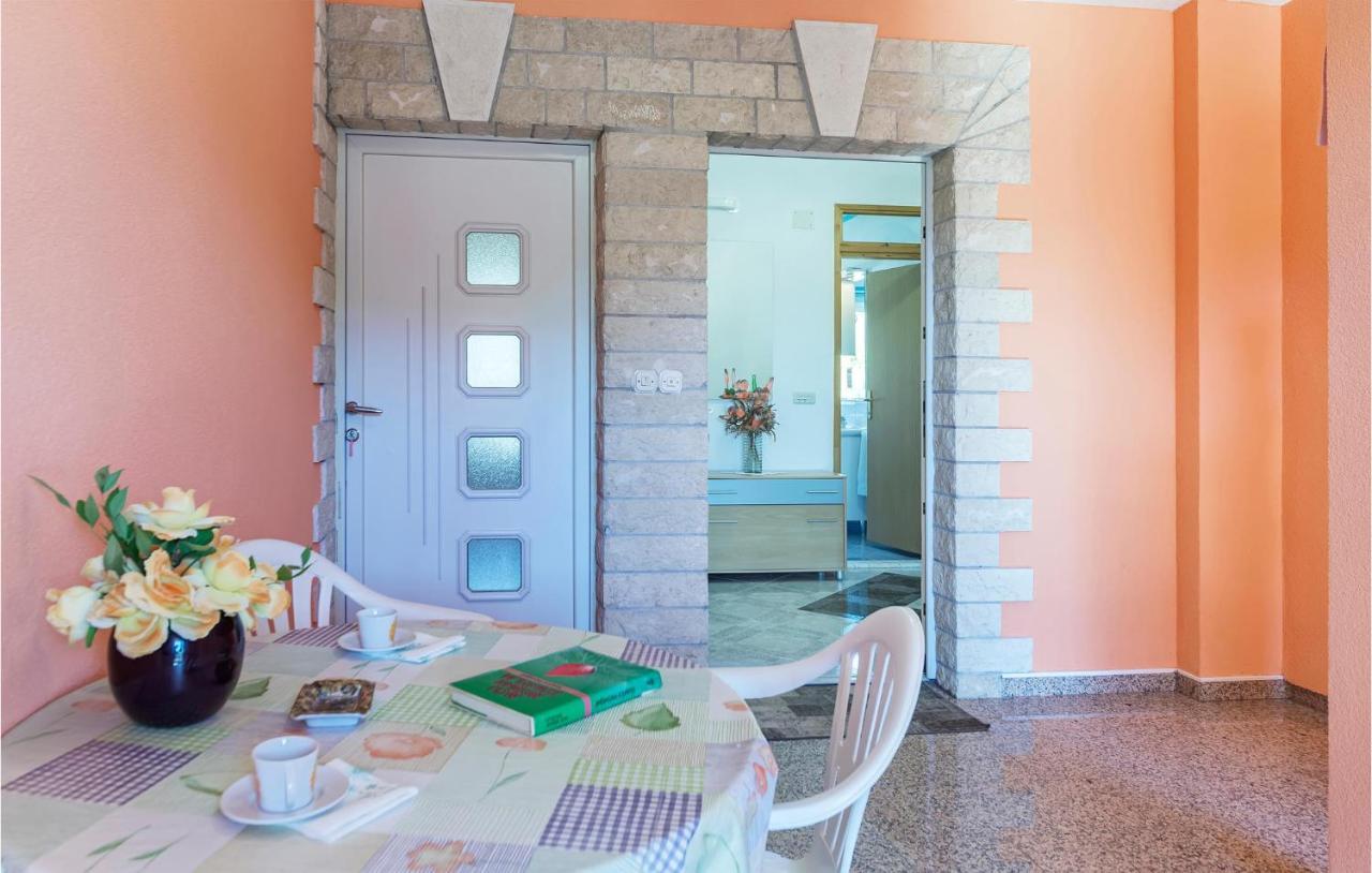 2 Bedroom Lovely Apartment In Labin 라빈 외부 사진