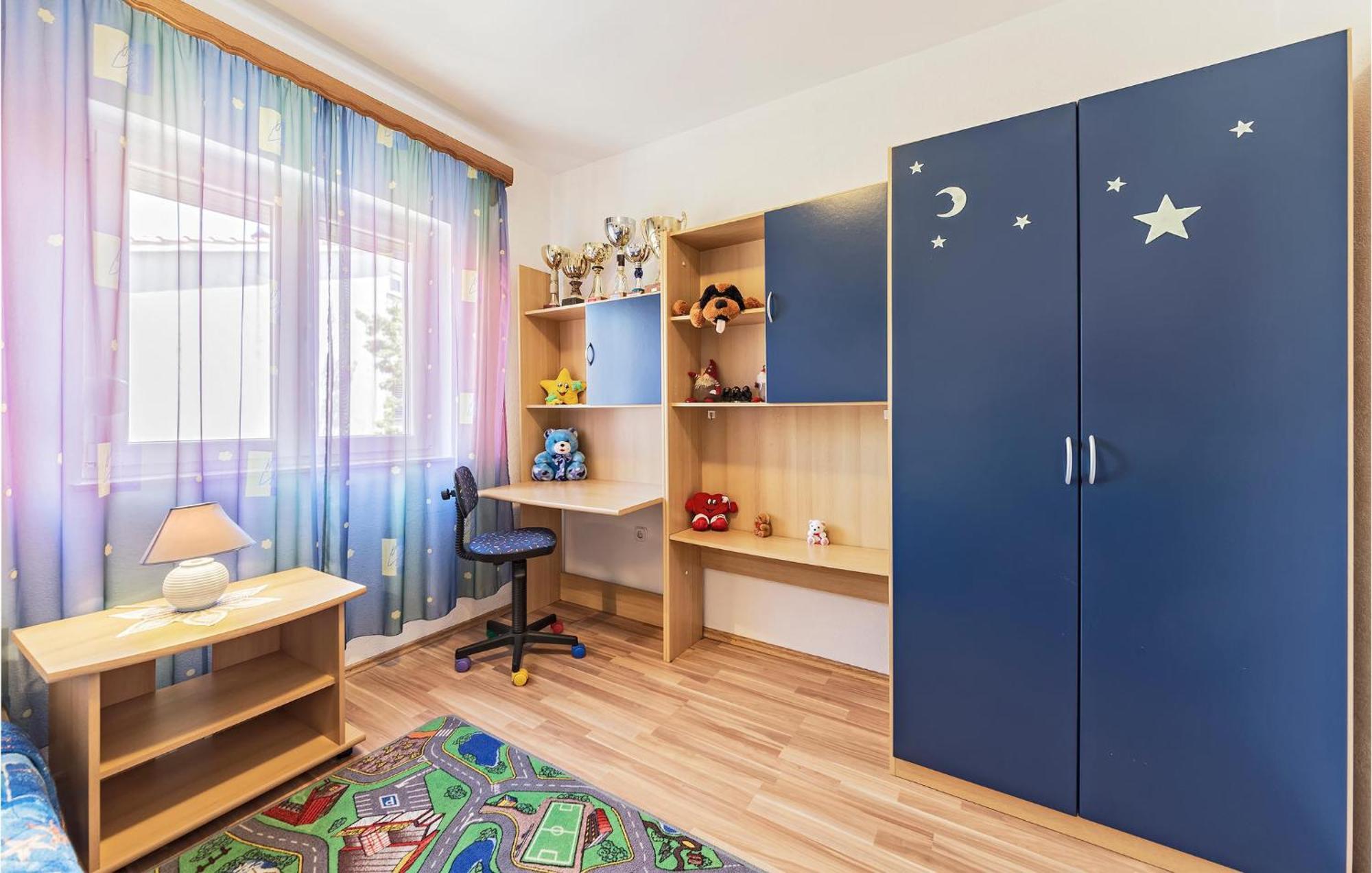 2 Bedroom Lovely Apartment In Labin 라빈 외부 사진